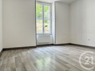  Appartement à louer 4 pièces 67 m²