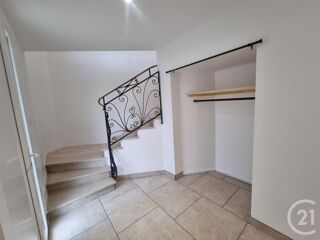  Maison à louer 5 pièces 139 m²