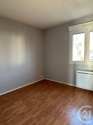 Appartement à louer 3 pièces 66 m²