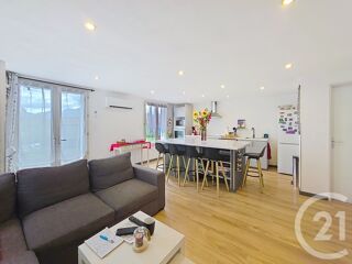  Maison � vendre 5 pi�ces 212 m�
