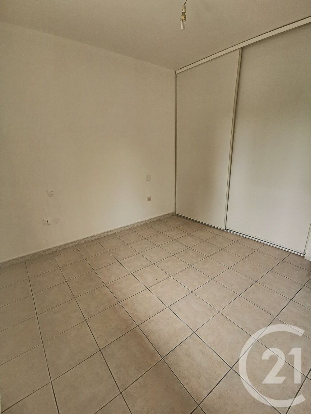 À louer à Perpignan, dans un quartier calme, agréable st....