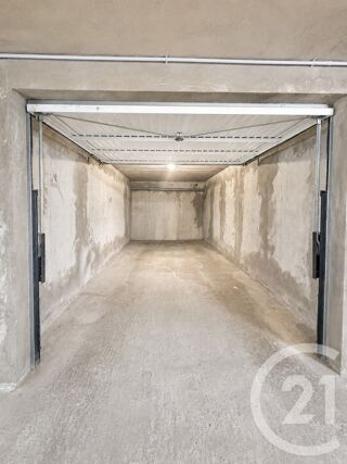  Parking / Garage à vendre 18 m²