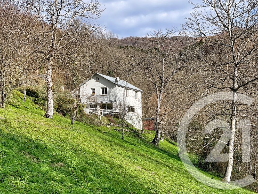 En bordure d'un hameau paisible, cette maison bénéficie ....