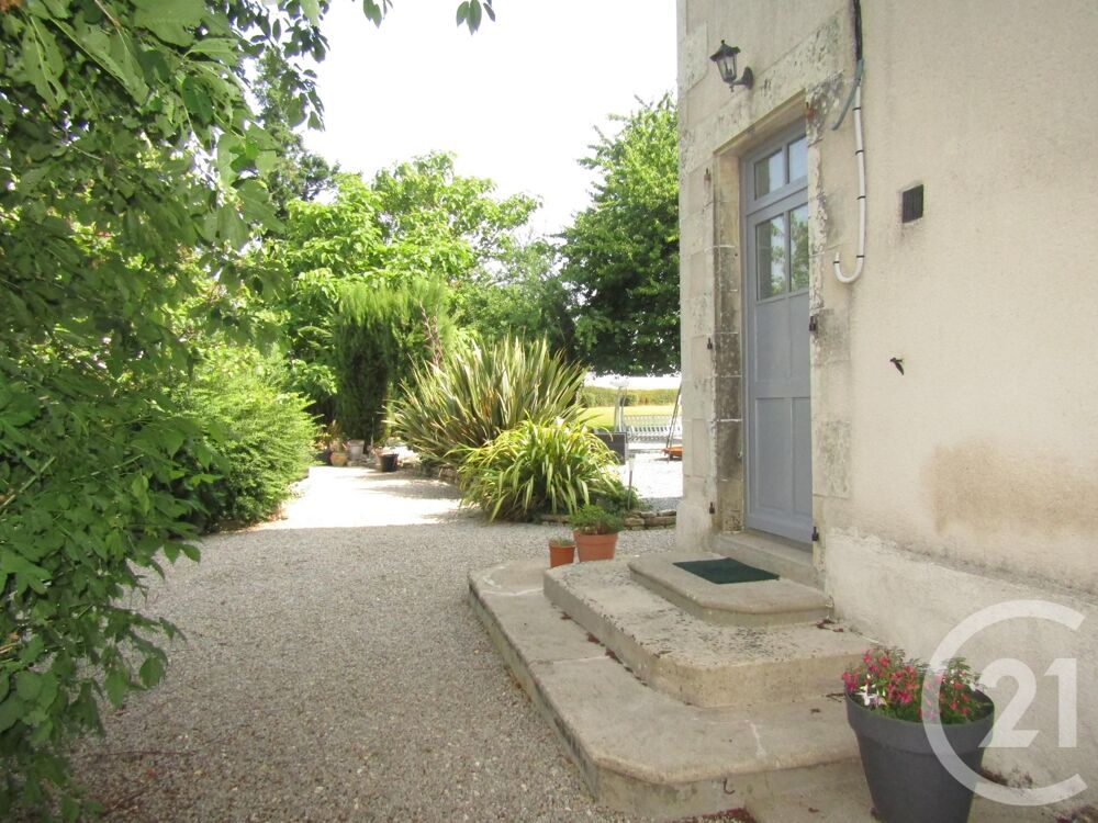 L'agence Century 21 de Chef-Boutonne vous présente cette....