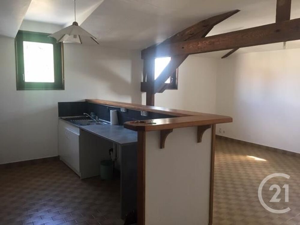 Appartement rénové au centre de Mussidan, proche des hal....