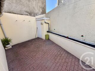  Immeuble � vendre 122 m�