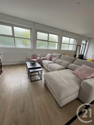  Appartement à louer 8 pièces 150 m² Tours
