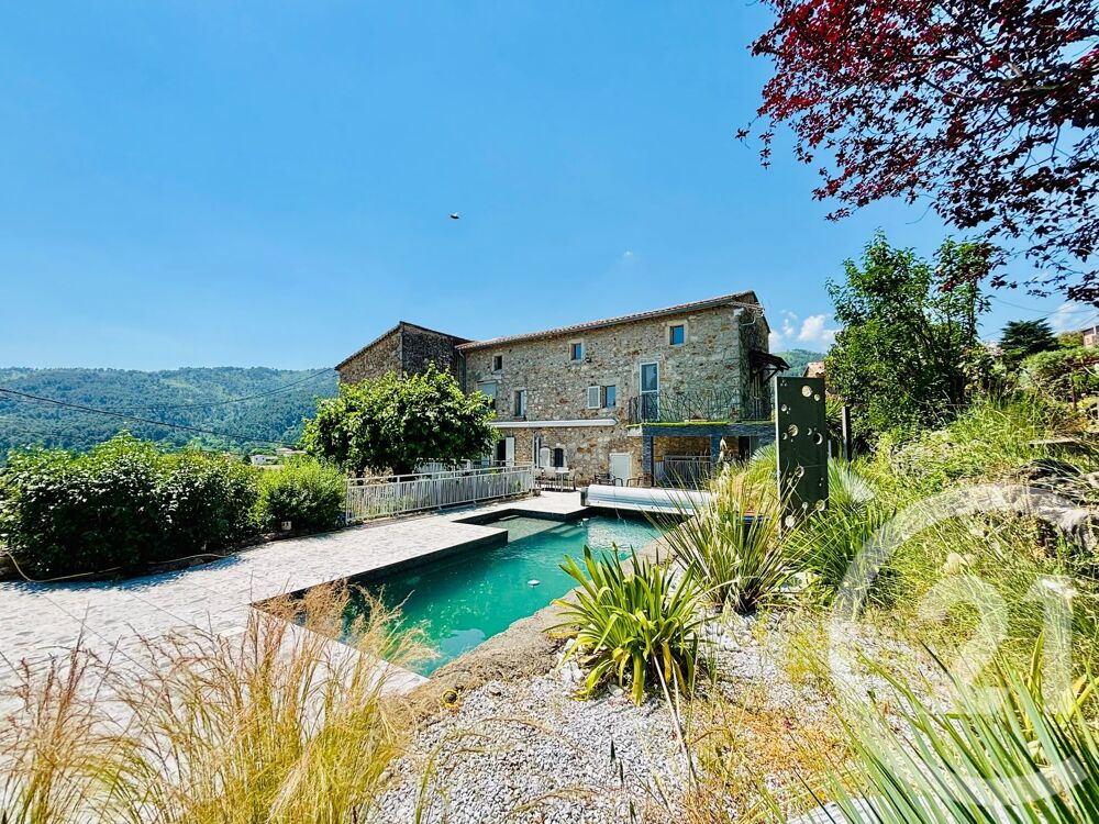 Aux portes des Cévennes, propriété de charme proposant :....