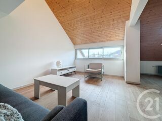  Appartement à louer 5 pièces 100 m²