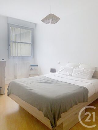  Appartement à louer 2 pièces 48 m²