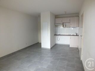  Appartement à louer 2 pièces 37 m²