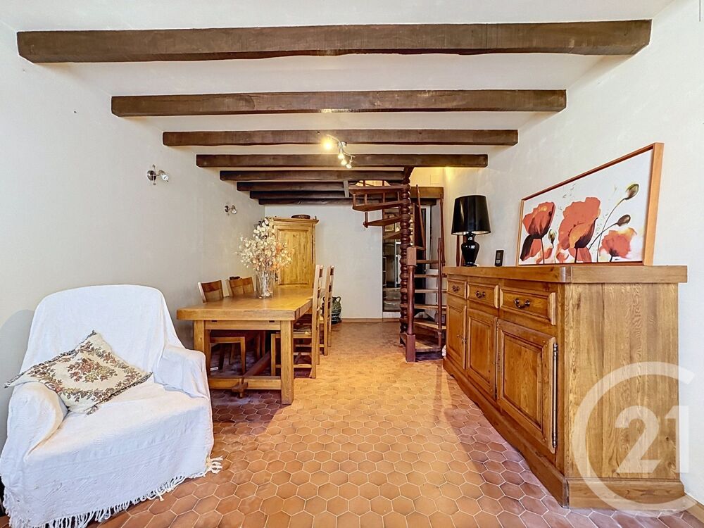 Située sur la commune de Massat (09320), à moins de cinq....