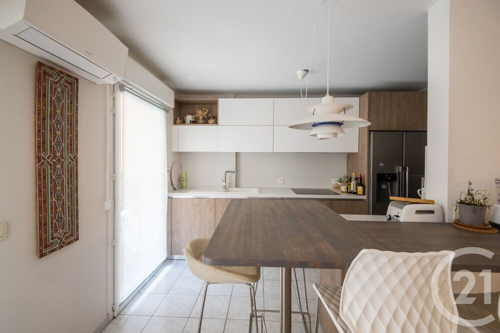 NICE PORT : Élégant 4 pièces de 114 m² avec terrass....