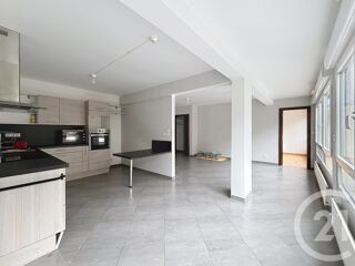  Appartement à louer 4 pièces 87 m²