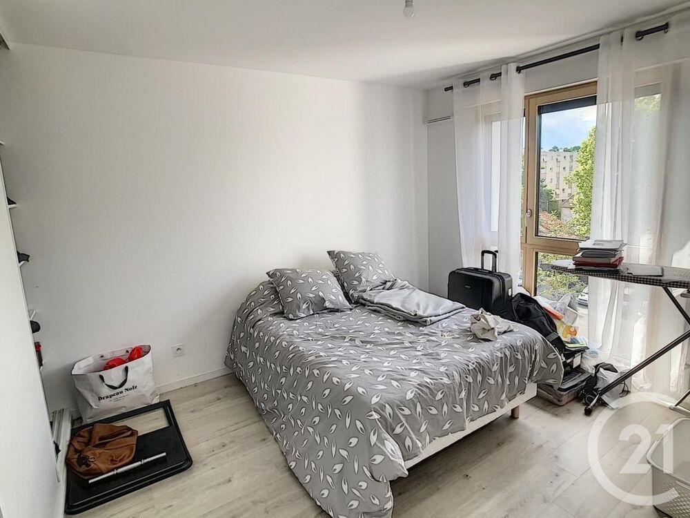 location Appartement - 2 pièce(s) - 43 m² Thiais (94320)