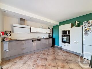  Maison  vendre 6 pices 260 m