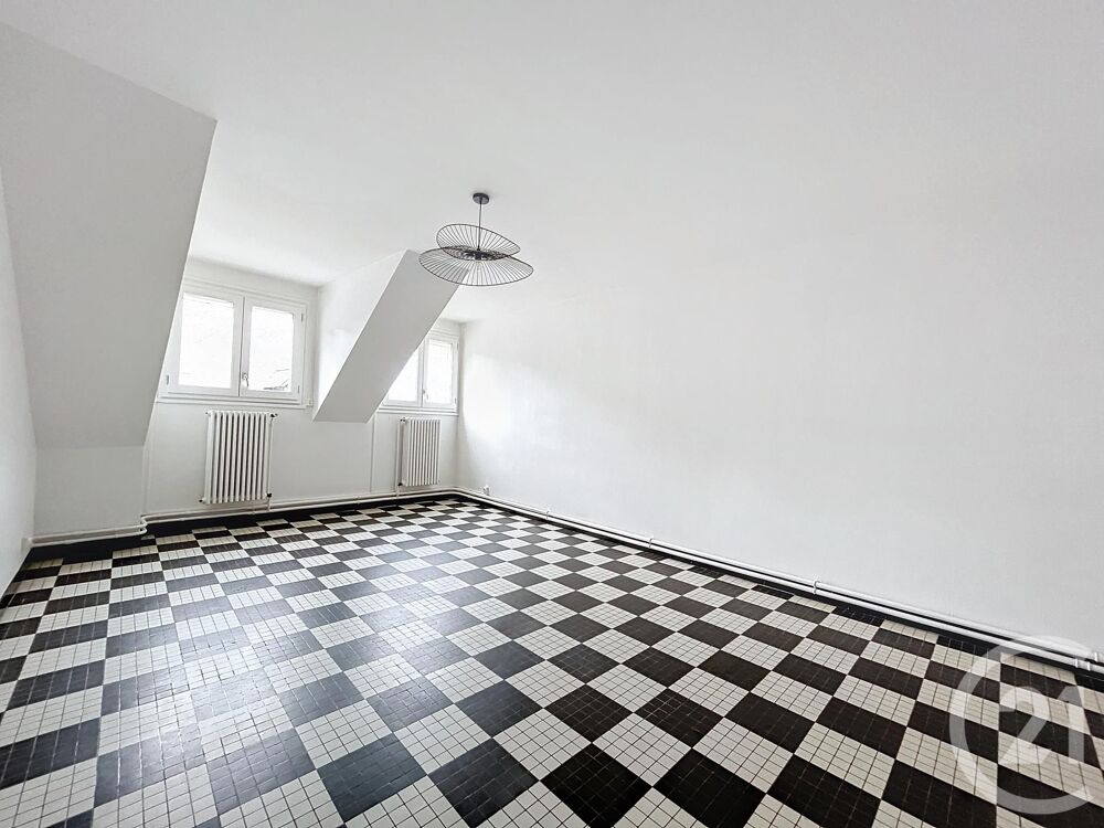 SAINT POURCAIN SUR SIOULE - Proche des commerces et écol....