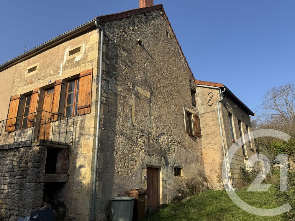Maison 3 pièces 101 m² · à Challement · 101 m² · 59 000 €