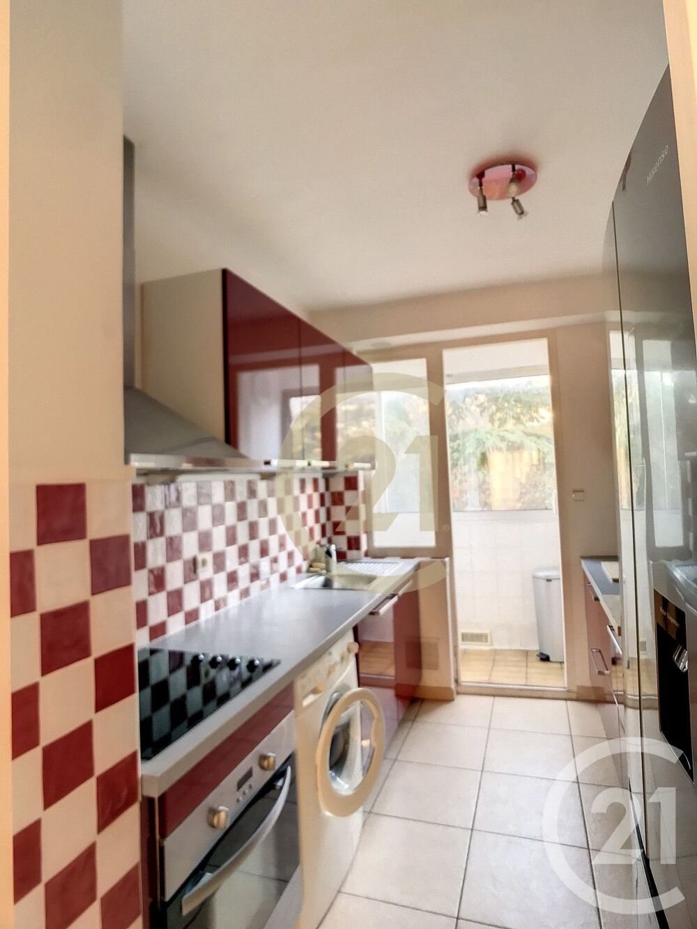 A LOUER DANS VOTRE AGENCE CENTURY 21 BEVEN IMMOBILIER RE....