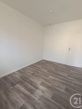  Appartement à louer 2 pièces 44 m²