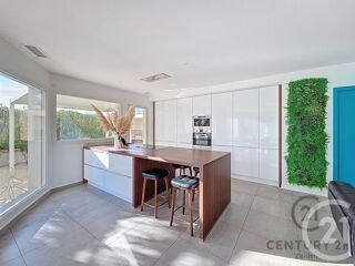  Maison  vendre 7 pices 210 m