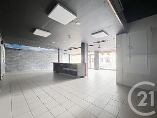  Appartement à louer 1 pièce 160 m²