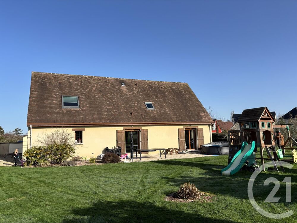 Maison 6 pièces 200 m² · à La Riviere St Sauveur · 200 m² · 526 000 €