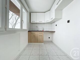  Appartement à louer 4 pièces 70 m²