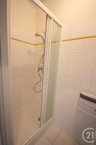  Appartement à louer 2 pièces 50 m²