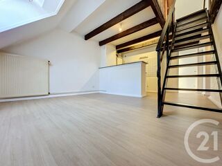  Appartement à louer 2 pièces 33 m²