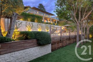  Maison à louer 7 pièces 284 m²