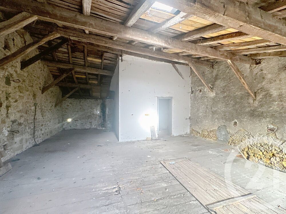 Dans le charmant village de Sainte Croix Volvestre, nous....