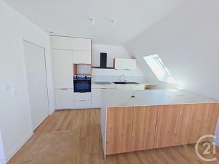  Appartement à louer 5 pièces 115 m²