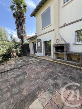  Maison � vendre 6 pi�ces 209 m�