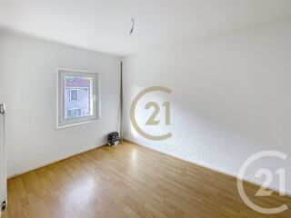  Appartement à louer 4 pièces 89 m²