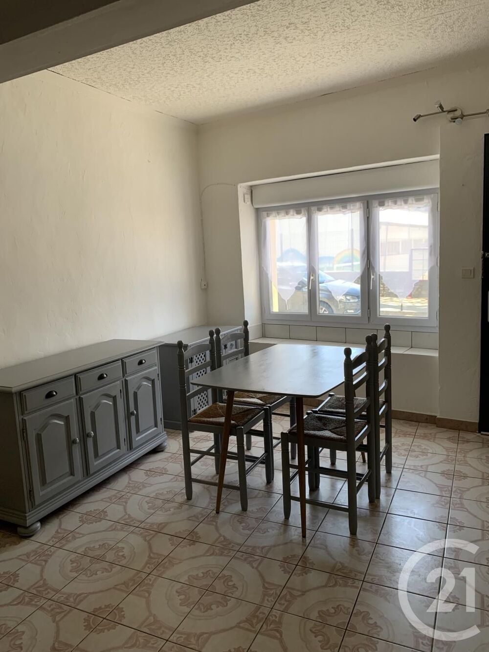 location Appartement - 1 pièce(s) - 26 m² Connaux (30330)