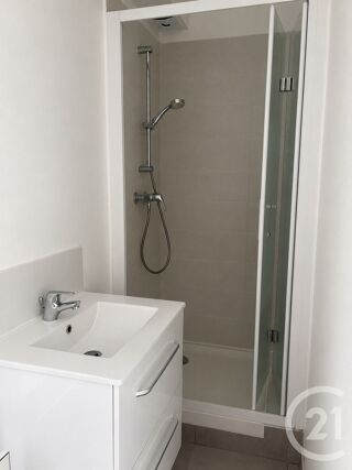  Appartement à louer 2 pièces 47 m²