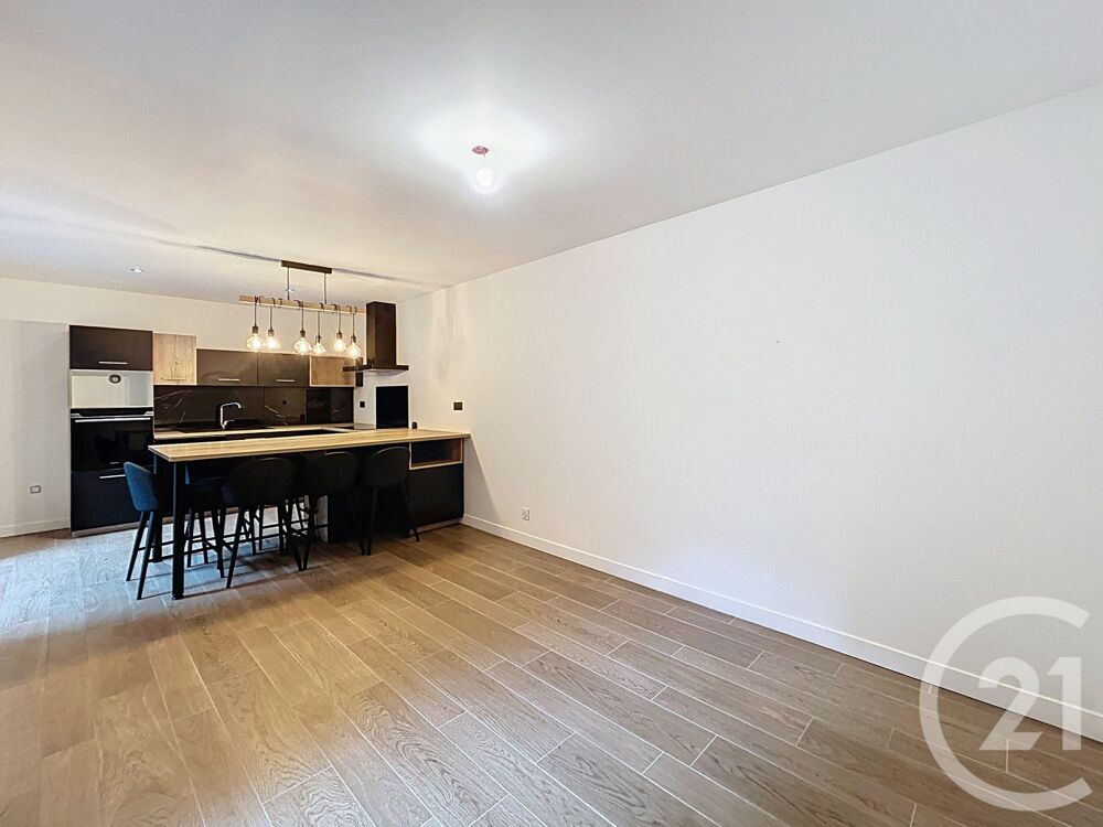 REDON, bel appartement entièrement rénové en 2020, lumin....