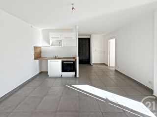  Appartement  vendre 2 pices 79 m