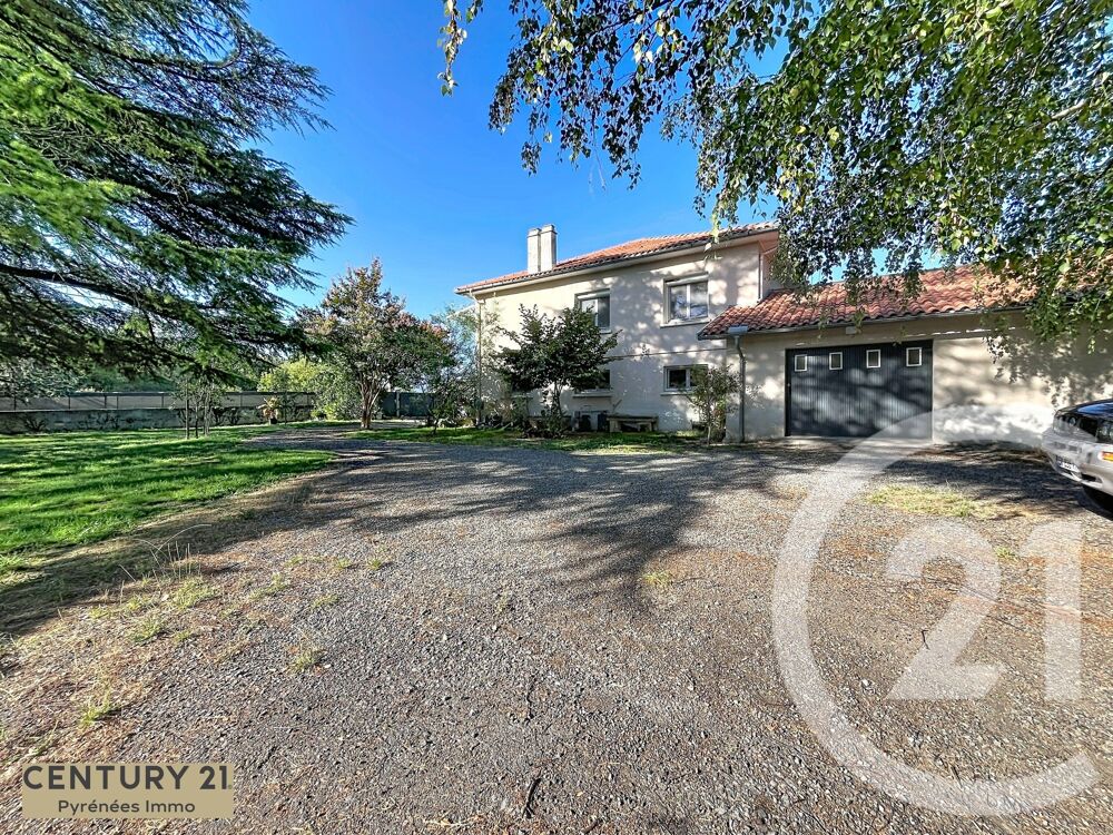 Maison 6 pièces 266 m² · à Barbazan · 266 m² · 250 000 €