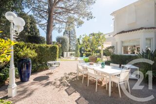  Maison à louer 9 pièces 254 m²