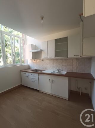  Appartement à louer 4 pièces 63 m² Caffiers