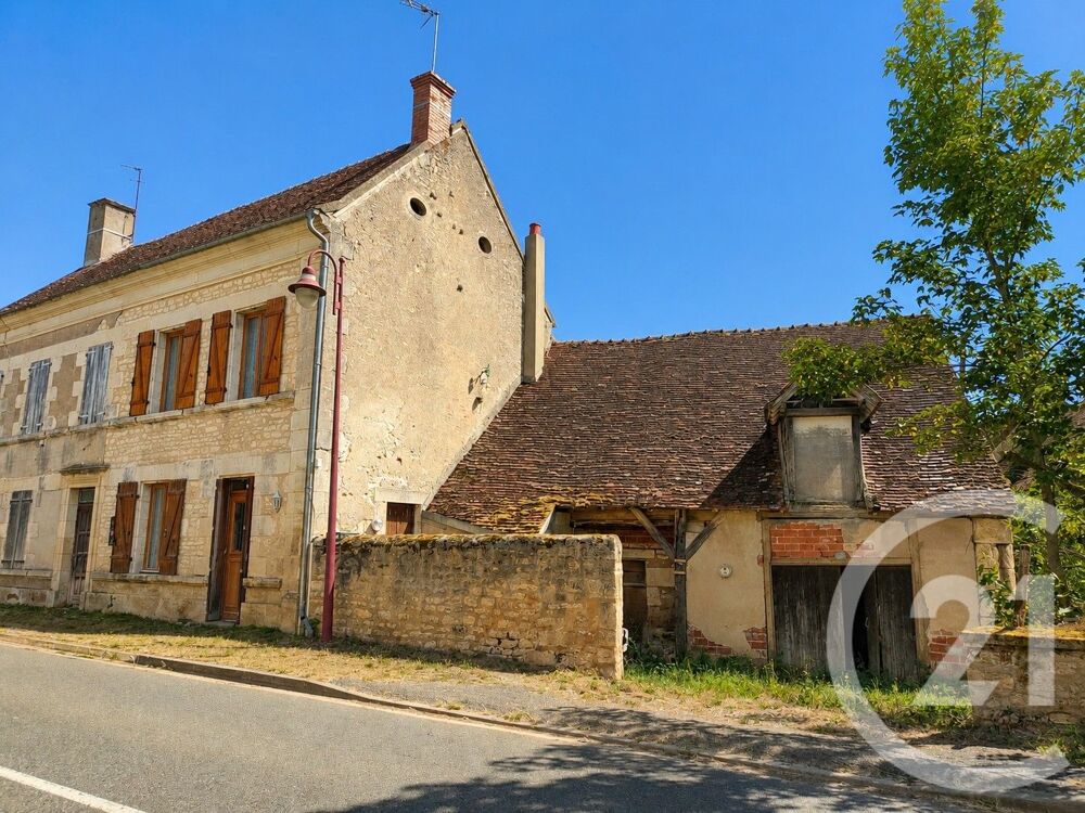 Cette charmante maison de village vous propose au rez-de....