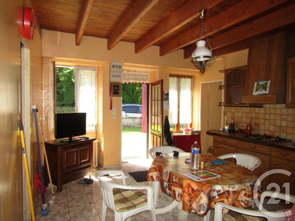 Au c½ur d'un petit hameau calme à PERIGNE, à proximité d....