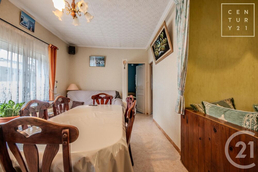 En bref : Jolie maison construite de plain-pied de ....