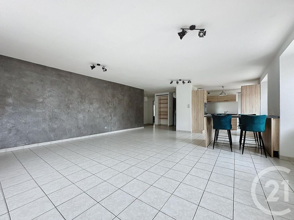 location Appartement - 5 pièce(s) - 88 m² Seloncourt (25230)