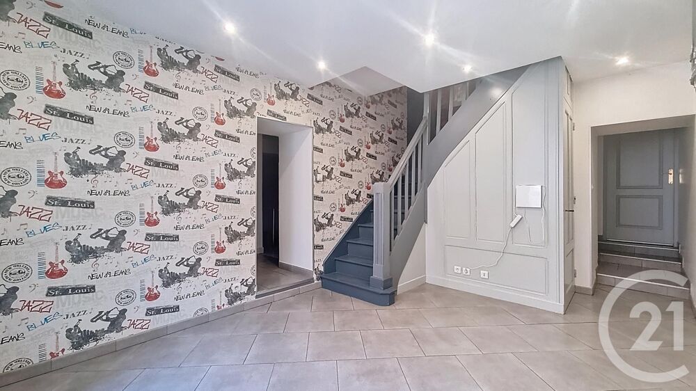 À vendre : Maison de village aux portes de Vesoul Un vé....