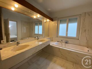  Appartement � vendre 4 pi�ces 107 m�