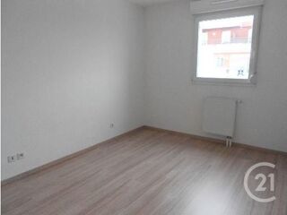  Appartement à louer 3 pièces 65 m²