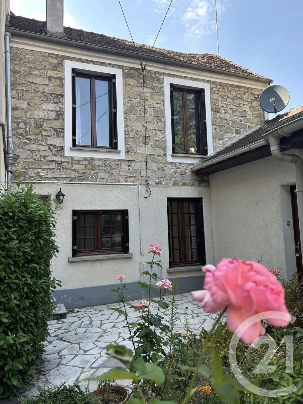 Nichée au c½ur de Fontainebleau, cette maison de 4 pièce....